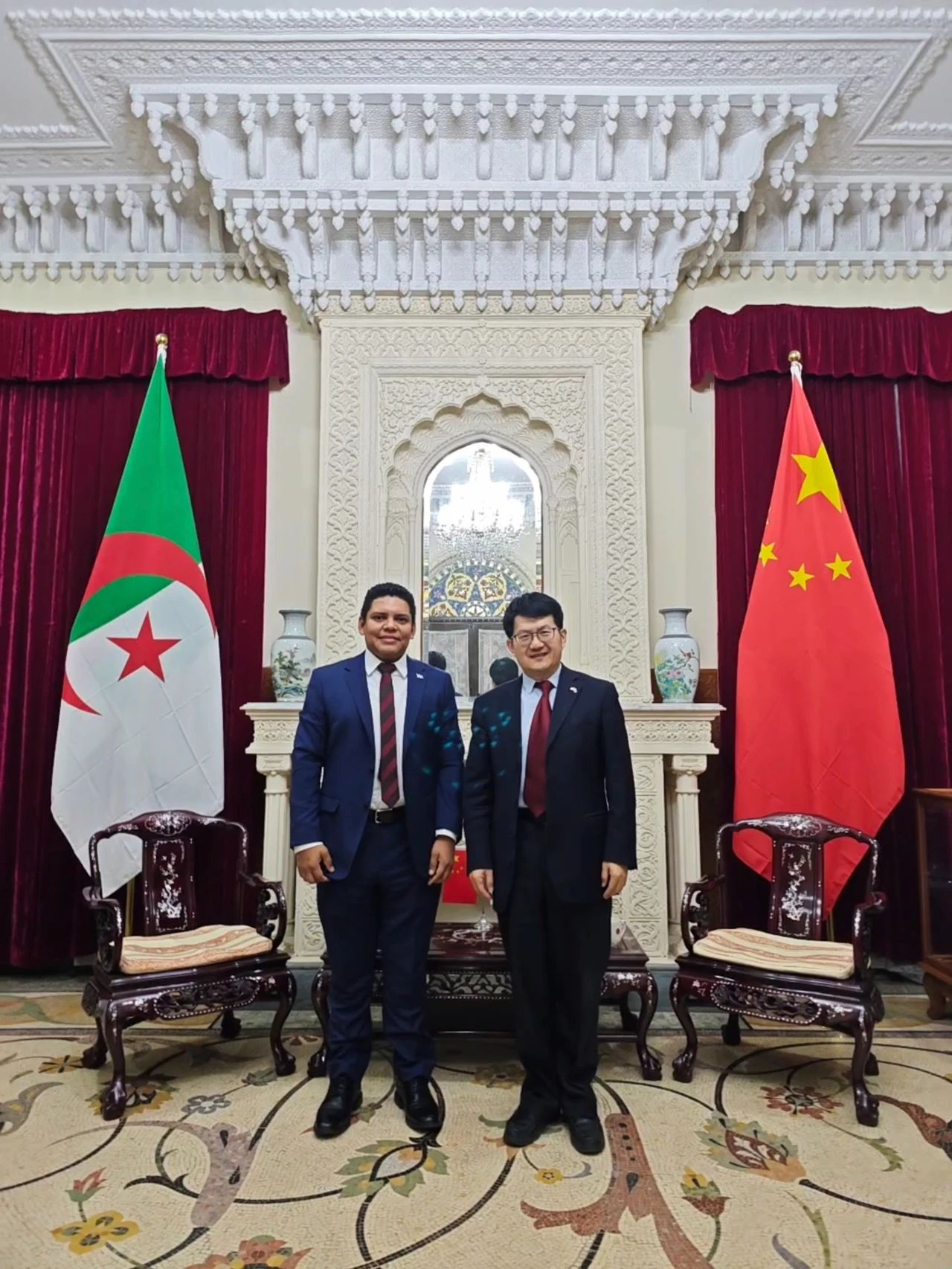 驻阿尔及利亚大使李健会见尼加拉瓜首任驻阿大使